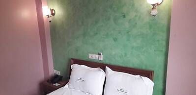 New Town Palace Hotel