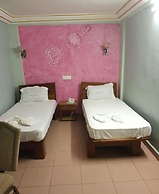 New Town Palace Hotel