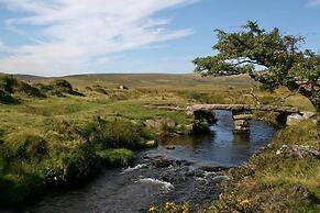 Lovely Villa 1 King 1 Double Sofa 4 Single Beds