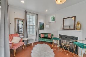 Orting Manor - Charming And Historic! 6 Bedroom Residence by Redawning