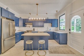 Orting Manor - Charming And Historic! 6 Bedroom Residence by Redawning