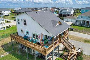 Good Times And Tan Lines 3 Bedroom Home by RedAwning