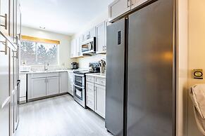 Telemark 5 4 Bedroom Condo by RedAwning