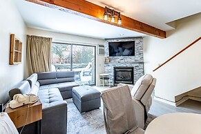 Telemark 5 4 Bedroom Condo by RedAwning