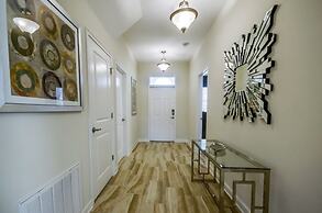 6 Bed 6 Bath Champions Gate Golf Resort! 6 Bedroom Villa by RedAwning