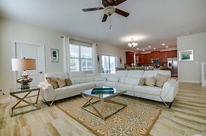 6 Bed 6 Bath Champions Gate Golf Resort! 6 Bedroom Villa by RedAwning