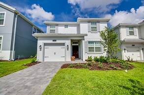 5 Bed Pool Home Multiple Bunks & Game Room! 5 Bedroom Villa by Redawni