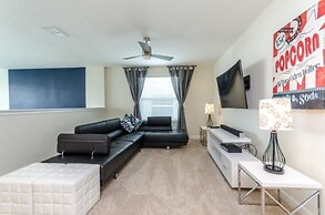 5 Bed Pool Home Multiple Bunks & Game Room! 5 Bedroom Villa by Redawni