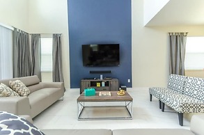 5 Bed Pool Home Multiple Bunks & Game Room! 5 Bedroom Villa by Redawni