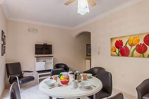 Merill Pool and Sea, charming Apart 1