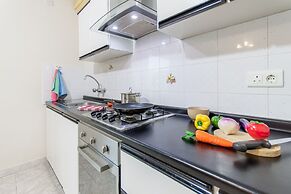 Pool and Sea, charming Merill Apart 4