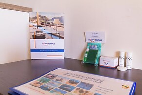 Pool and Sea, charming Merill Apart 4