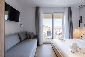 Kentro Luxury Suites