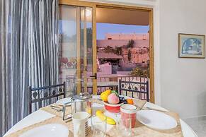 Pool and Sea, charming Merill Apart 5