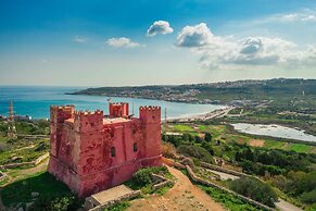 Pool and Sea, Penthouse Merill Apart 6