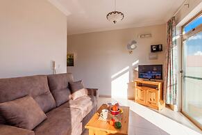 Pool and Sea, Penthouse Merill Apart 6