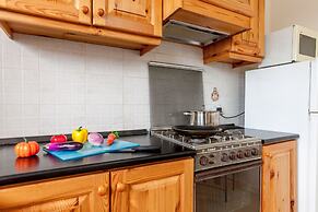 Pool and Sea, Penthouse Merill Apart 6