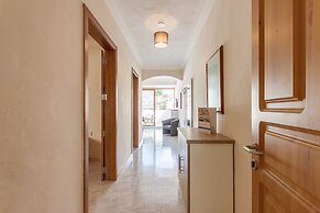 Pool and Sea, Penthouse Merill Apart 7