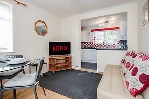 MPL Apartments - Woodside House by Harry Potter Studios