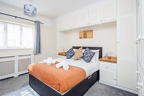 MPL Apartments - Woodside House by Harry Potter Studios