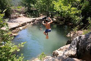 Antalya Bodrum Kayası Dağ Oteli