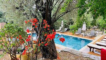 Antalya Bodrum Kayası Dağ Oteli