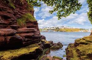 Lovely Apartment 1 King 4 Single Beds