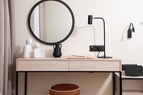 Epoch House & The Orange Shop - Adults Only