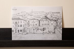 Epoch House & The Orange Shop - Adults Only