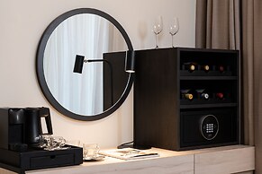 Epoch House & The Orange Shop - Adults Only