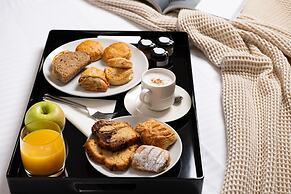 Epoch House & The Orange Shop - Adults Only