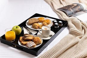 Epoch House & The Orange Shop - Adults Only