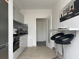 Marvelous 4 Room Penthouse W14-W15