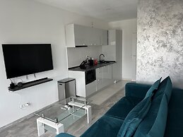 Marvelous 4 Room Penthouse W14-W15