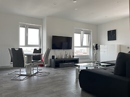 Marvelous 4 Room Penthouse W14-W15