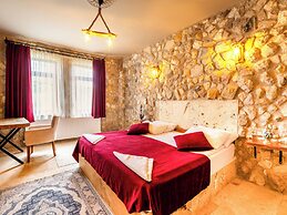 Ala Stone Hotel