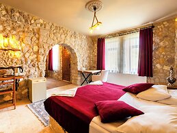 Ala Stone Hotel