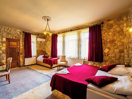 Ala Stone Hotel