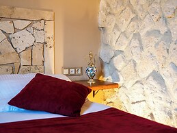 Ala Stone Hotel
