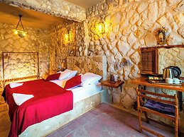 Ala Stone Hotel