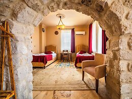Ala Stone Hotel
