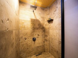 Ala Stone Hotel