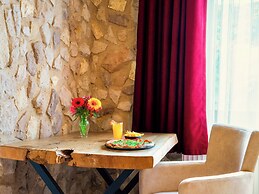 Ala Stone Hotel