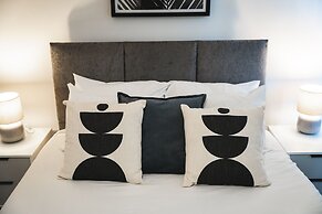 Staycay Modern 2-bed Apartment in Sheffield City Centre