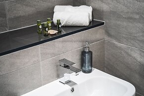 Staycay Modern 2-bed Apartment in Sheffield City Centre