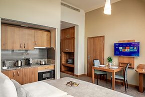 Crown Palace Apartments by Adrez