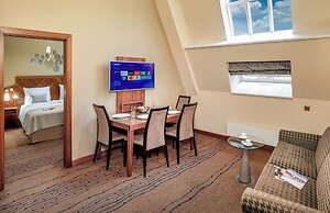 Crown Palace Apartments by Adrez