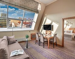 Crown Palace Apartments by Adrez