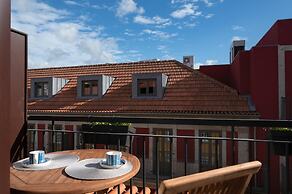 Downtown Prime With Terrace by Vacationy