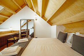Elegant Downtown Apartment by Vacationy